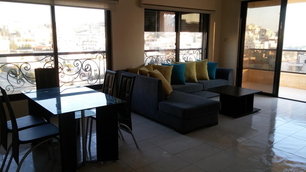 עמאן Cozy Dair Ghbar Apartment מראה חיצוני תמונה